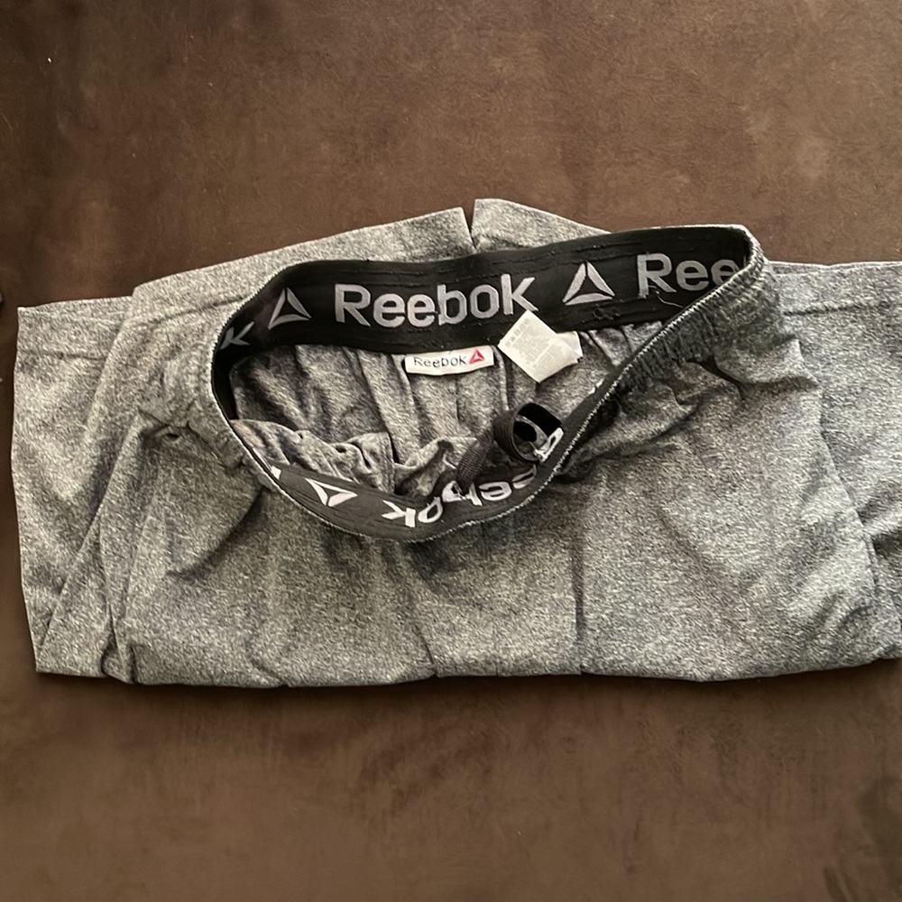 ATHLETIC SHORTS - Picture 3 of 3